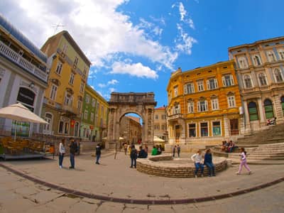 Slavoluk Sergijevaca - Zlatna Vrata